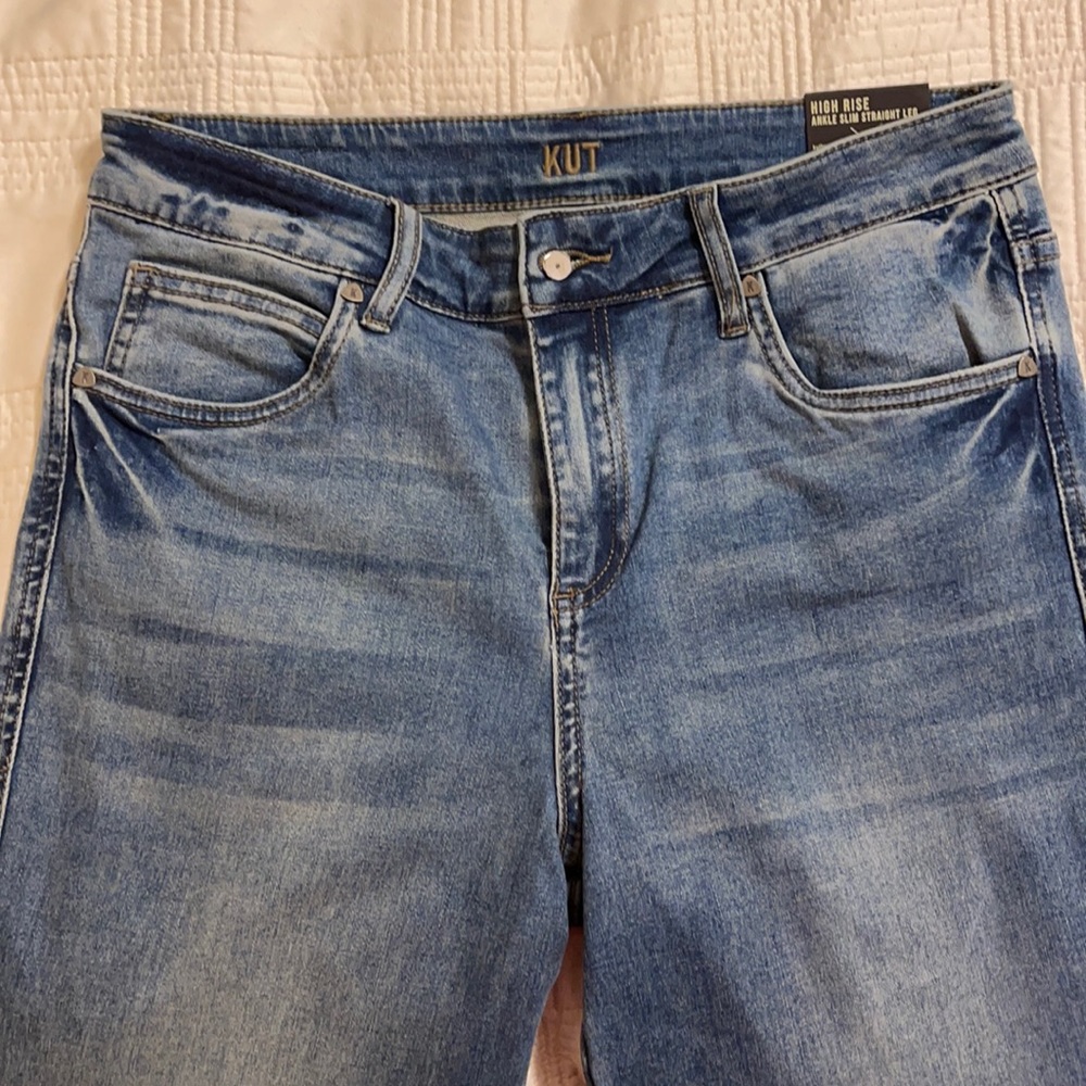 NWT Kut from the Kloth high rise ankle slim straight leg. Size 8.